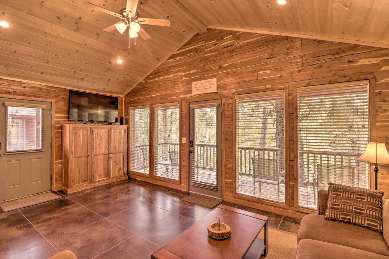 Heber Springs Cabin With Deck And River Views! المظهر الخارجي الصورة
