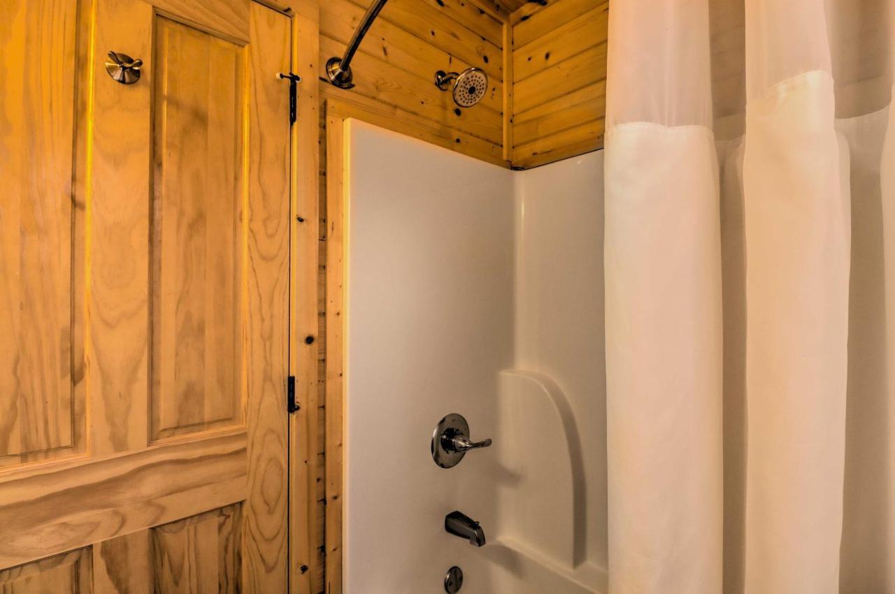 Heber Springs Cabin With Deck And River Views! المظهر الخارجي الصورة